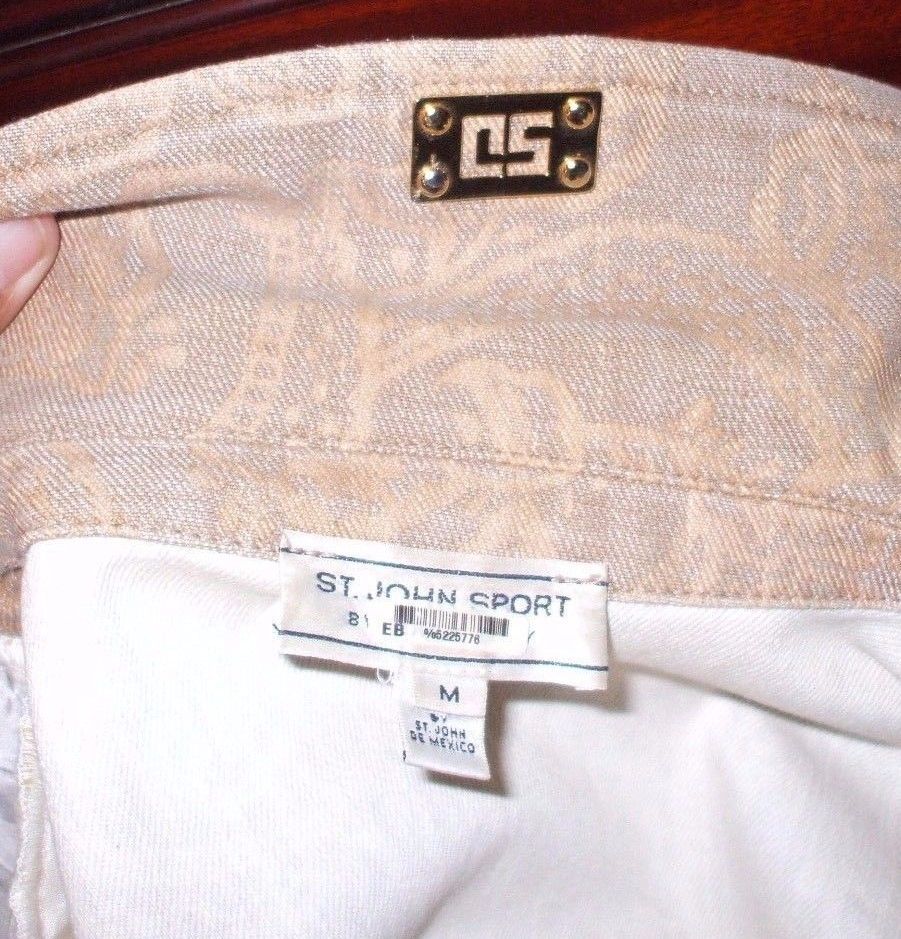 St John Women Sport Suit Label